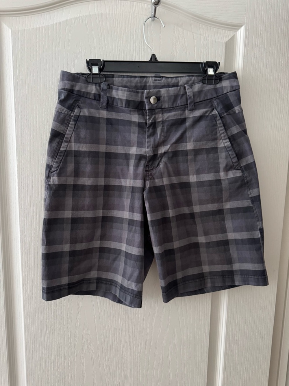 Lululemon Men’s Gray Plaid Commission Shorts Sz 34